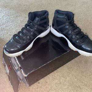 Jordan 11 Retro 72-10 size 10.5 perfect condition